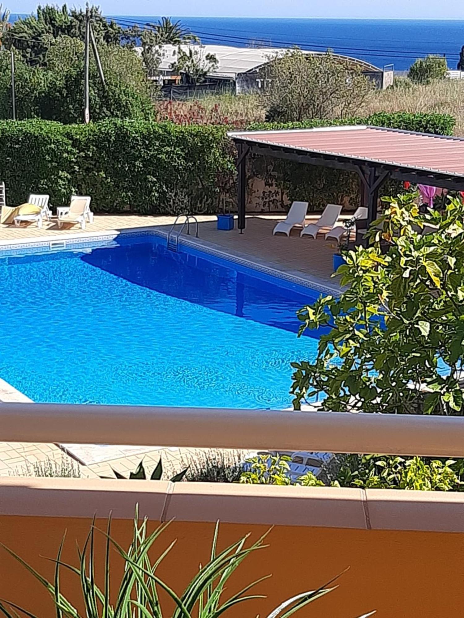 Lucie Lime Guesthouse Luz Exteriör bild